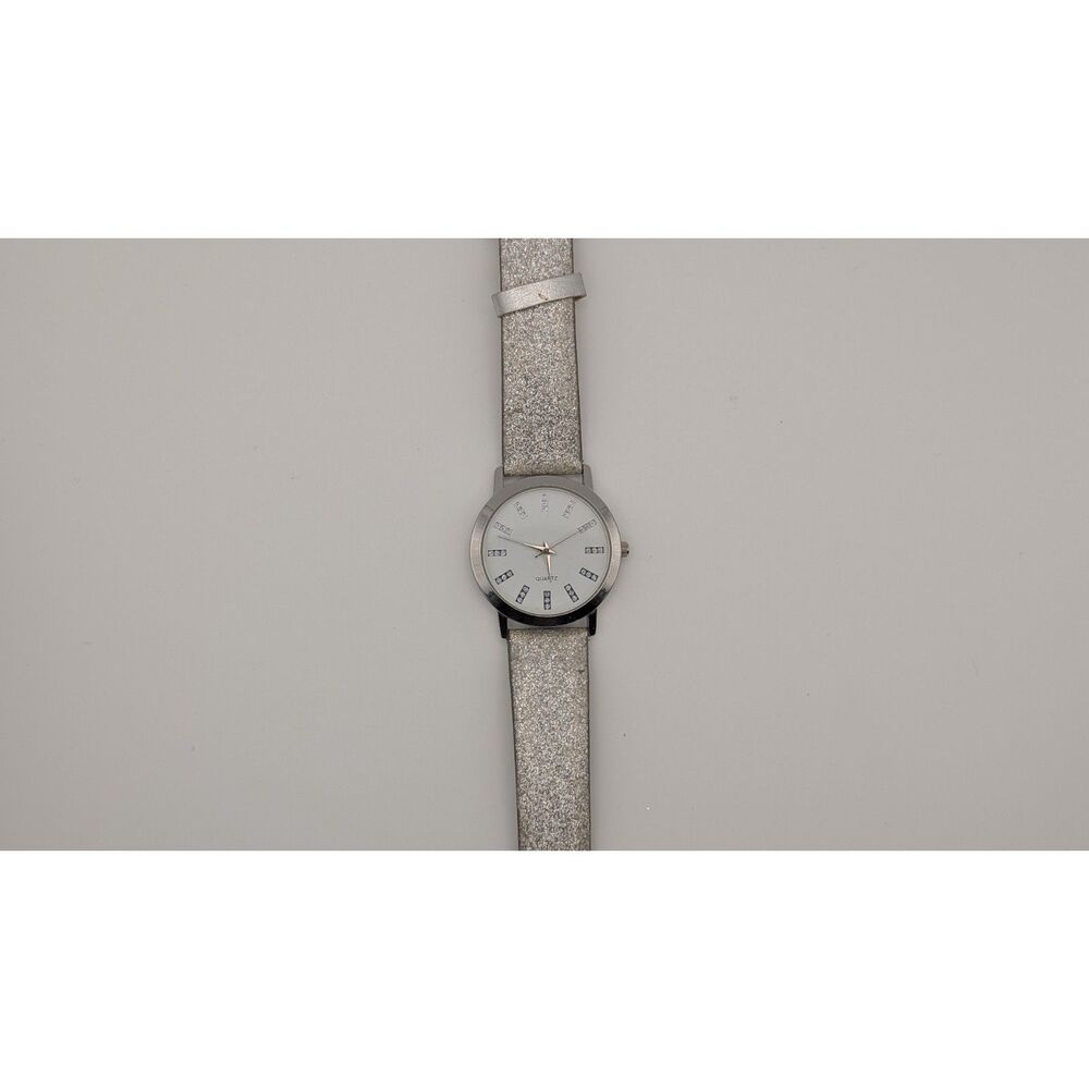 Avon Silver Tone Quarts Analog Watch untested